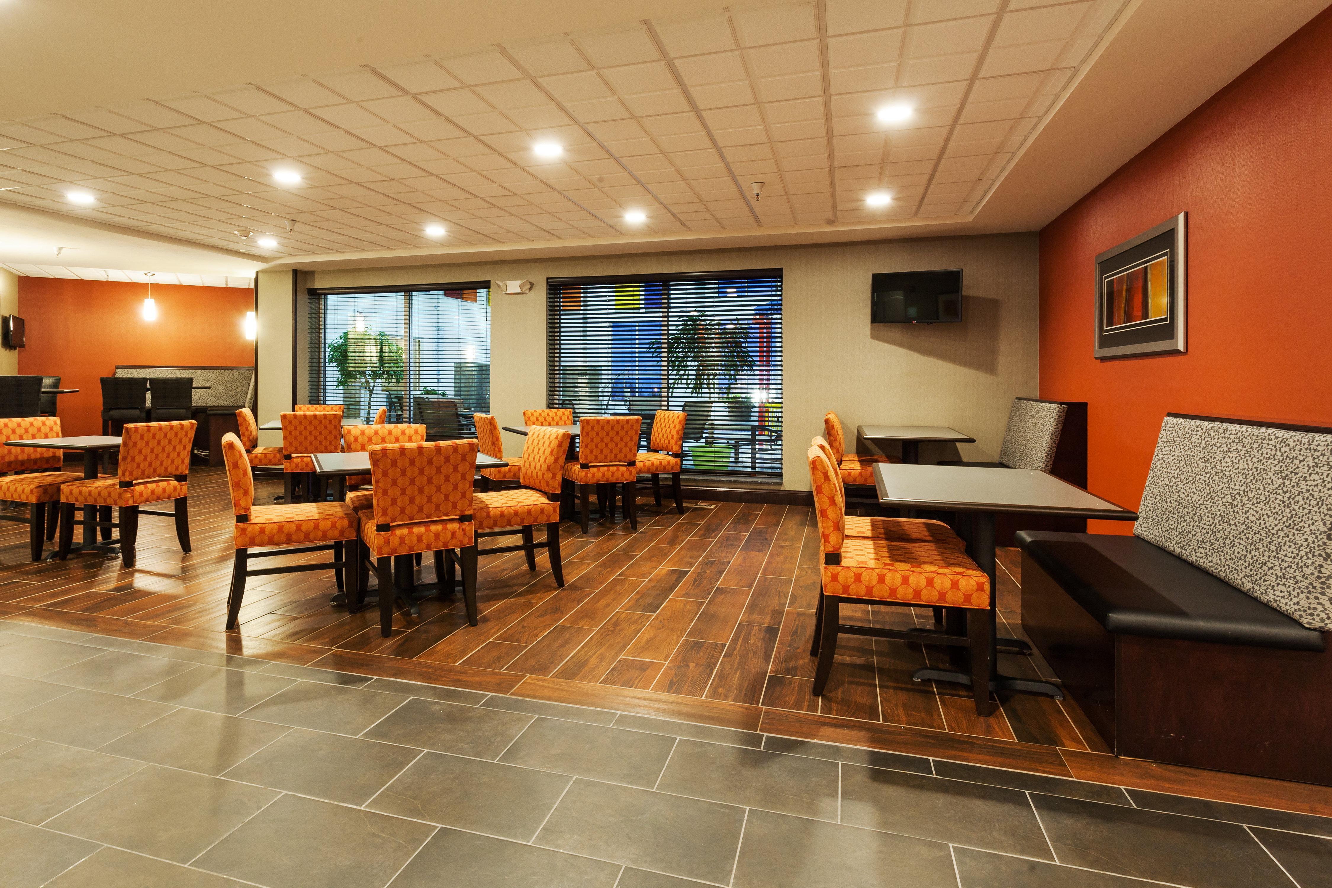 Holiday Inn Express & Suites Rapid City, An Ihg Hotel Buitenkant foto