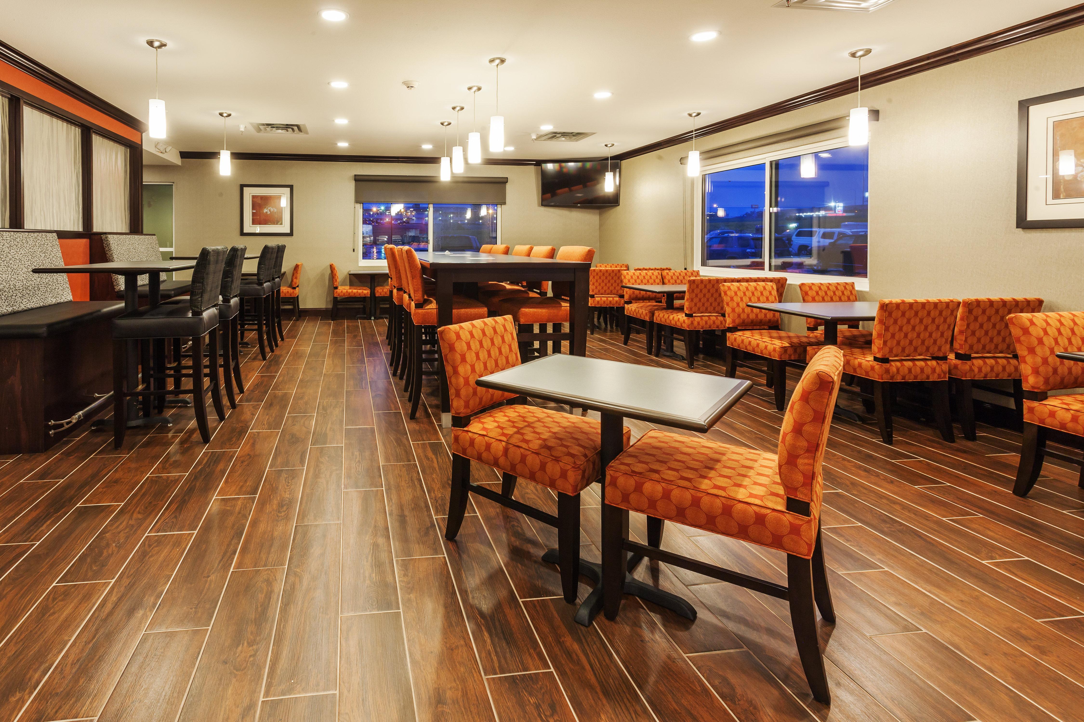 Holiday Inn Express & Suites Rapid City By Ihg Buitenkant foto