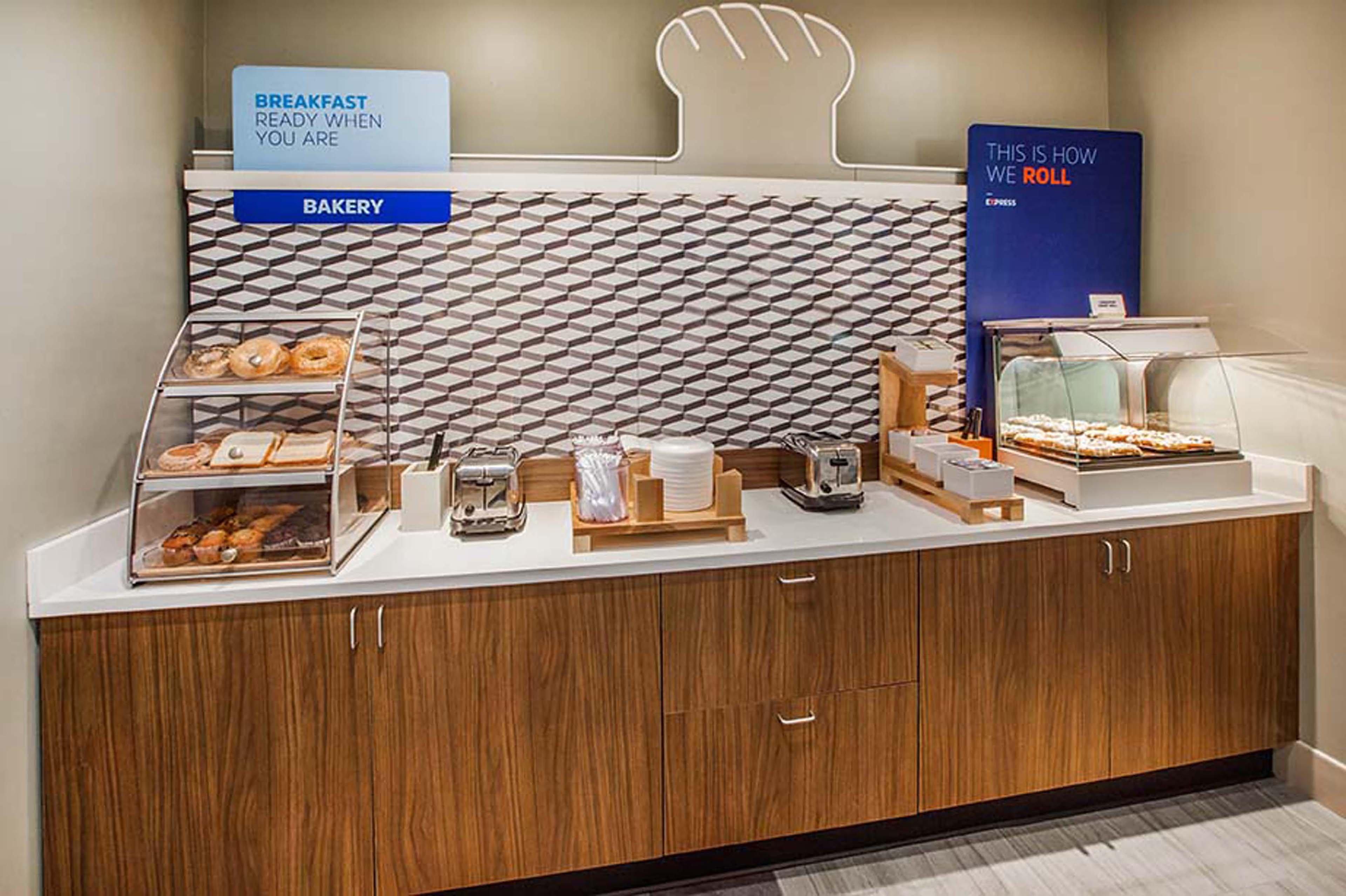 Holiday Inn Express & Suites Rapid City By Ihg Buitenkant foto