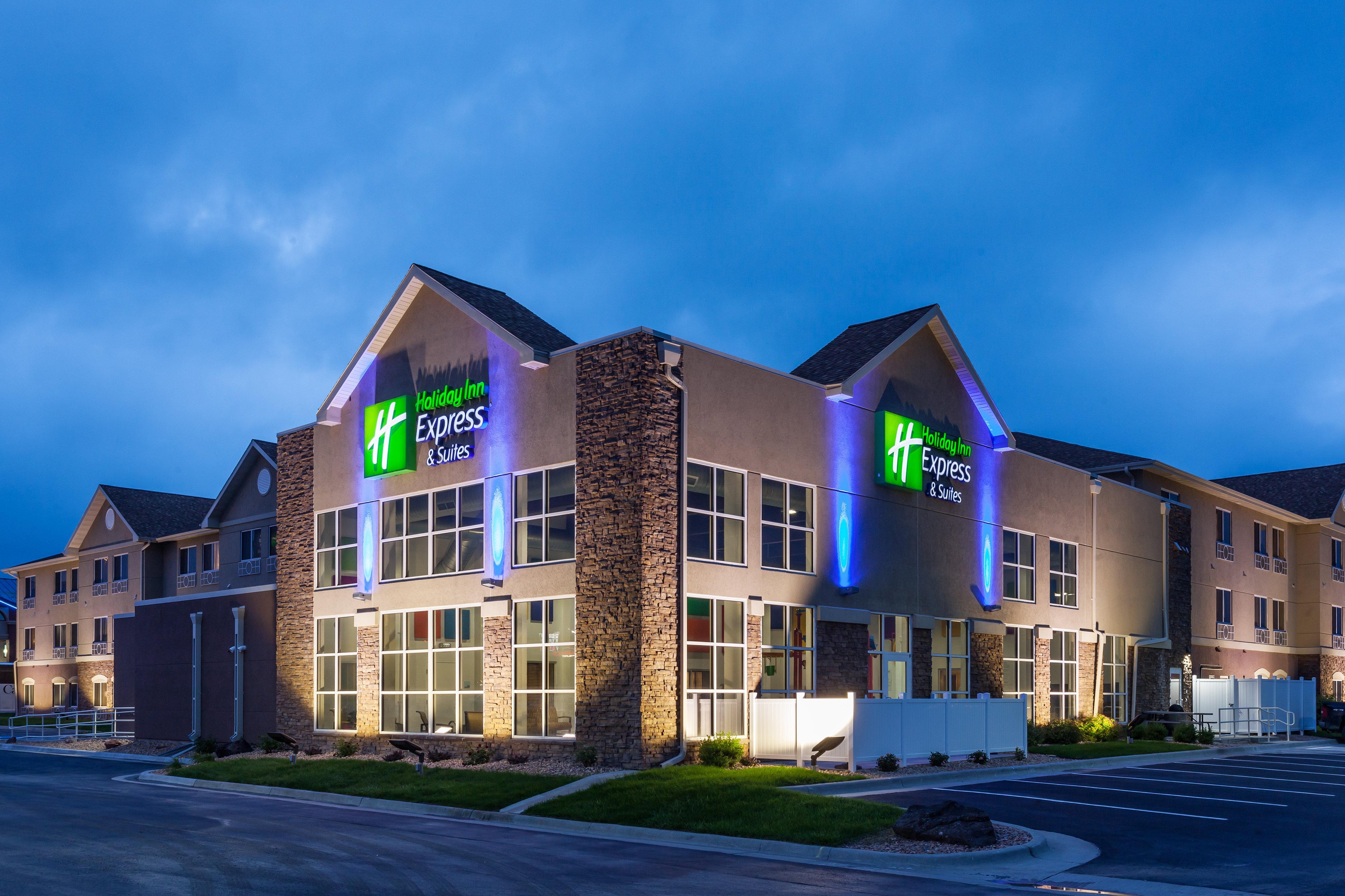 Holiday Inn Express & Suites Rapid City, An Ihg Hotel Buitenkant foto