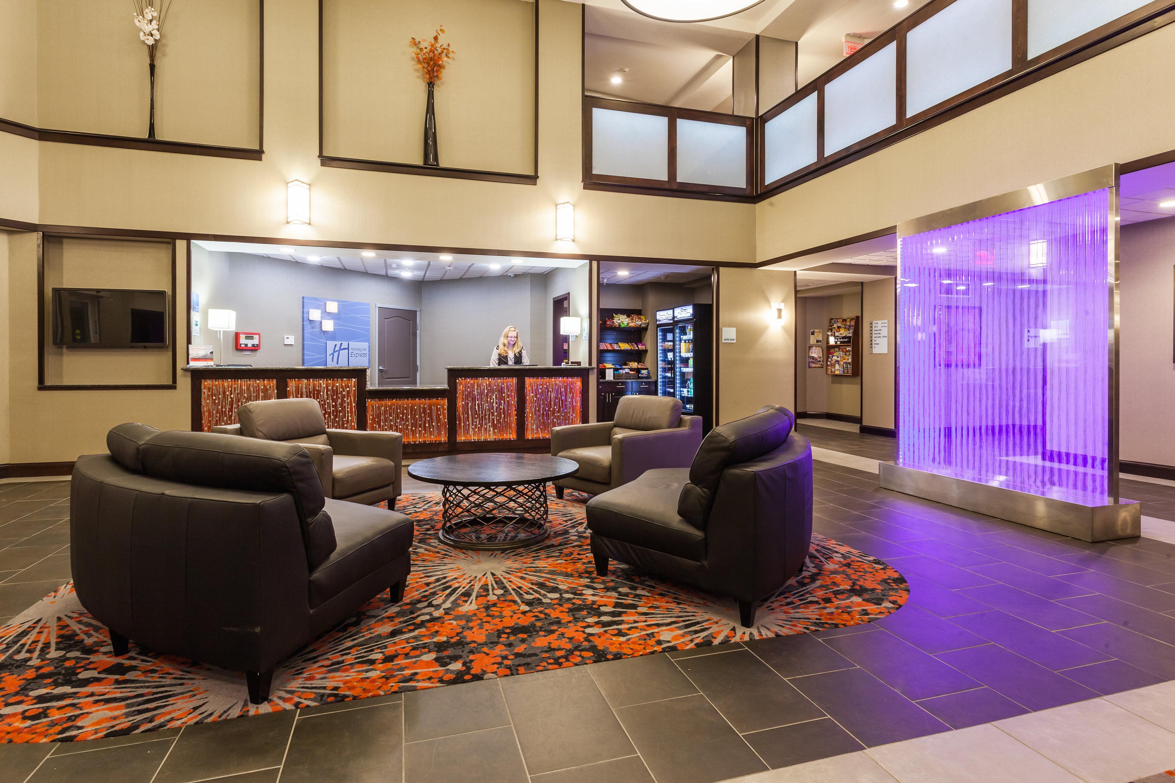 Holiday Inn Express & Suites Rapid City By Ihg Buitenkant foto